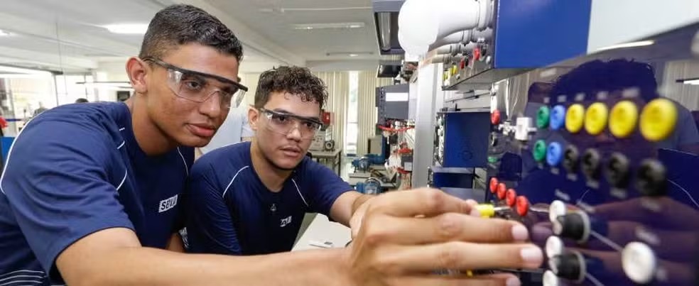 Governo de Minas abre 50 mil vagas em cursos técnicos gratuitos em diversas áreas